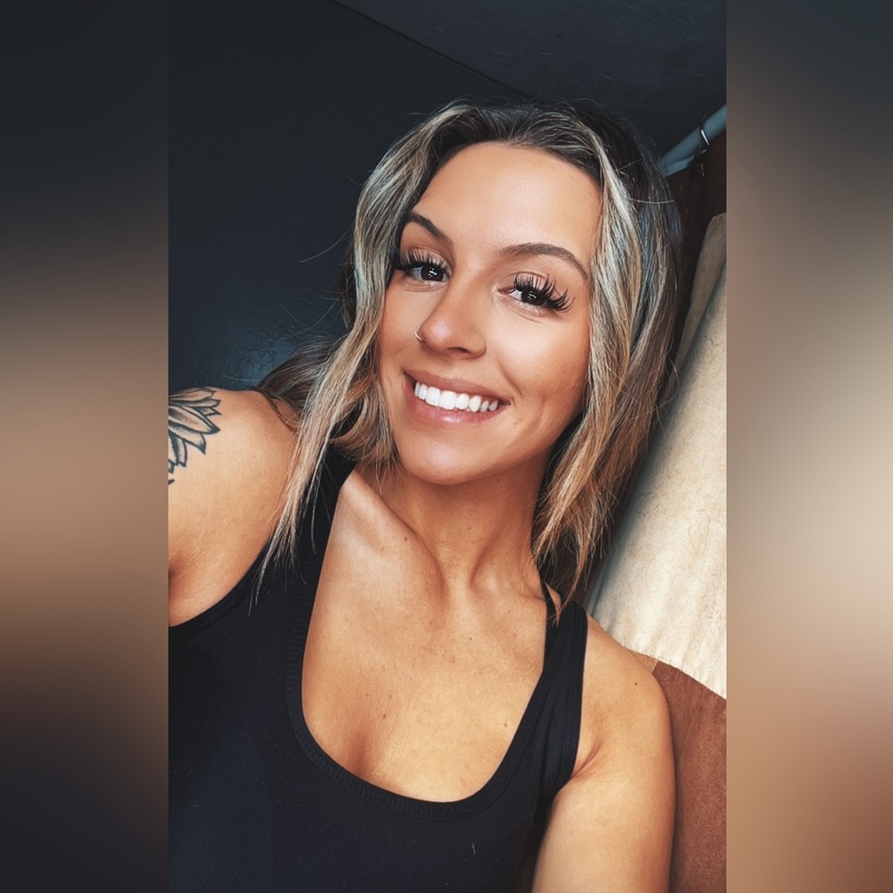 Meet your Posher, Carli